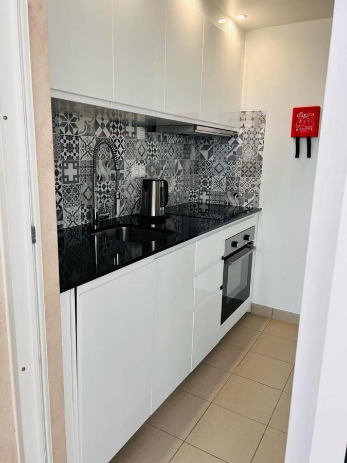 Apartment Angies Marina Apartment, Includes 2 Free Passes For The Marina Pool