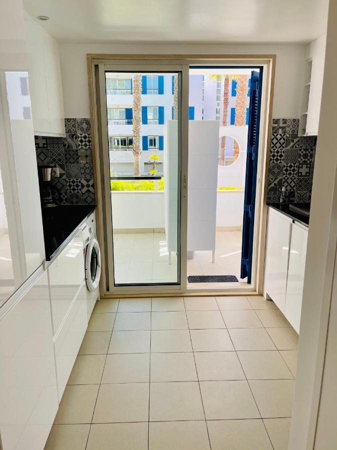 Angies Marina Apartment, Includes 2 Free Passes For The Marina Pool Apartamento Lagos