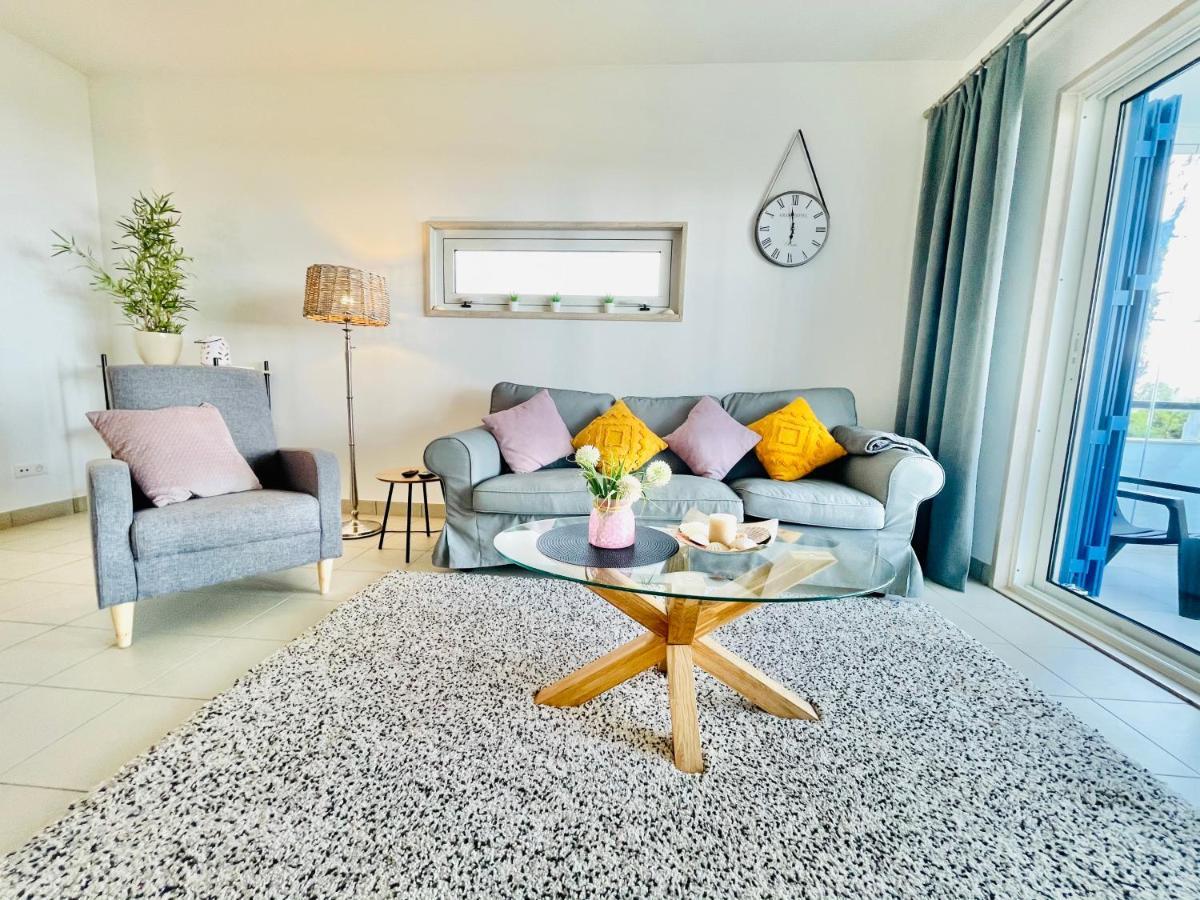 Apartamento Angies Marina Apartment, Includes 2 Free Passes For The Marina Pool Lagos